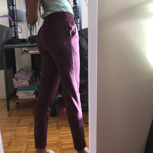 Maroon Glittery Sweatpants 2/25$ - Picture 2 of 4